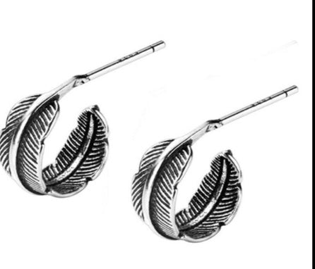 925 Sterling Silver Curved Feather Stud Earrings