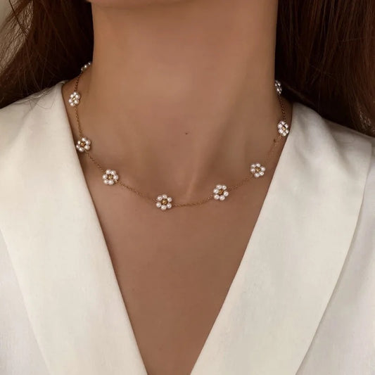 Daisy Chain Pearl Necklace