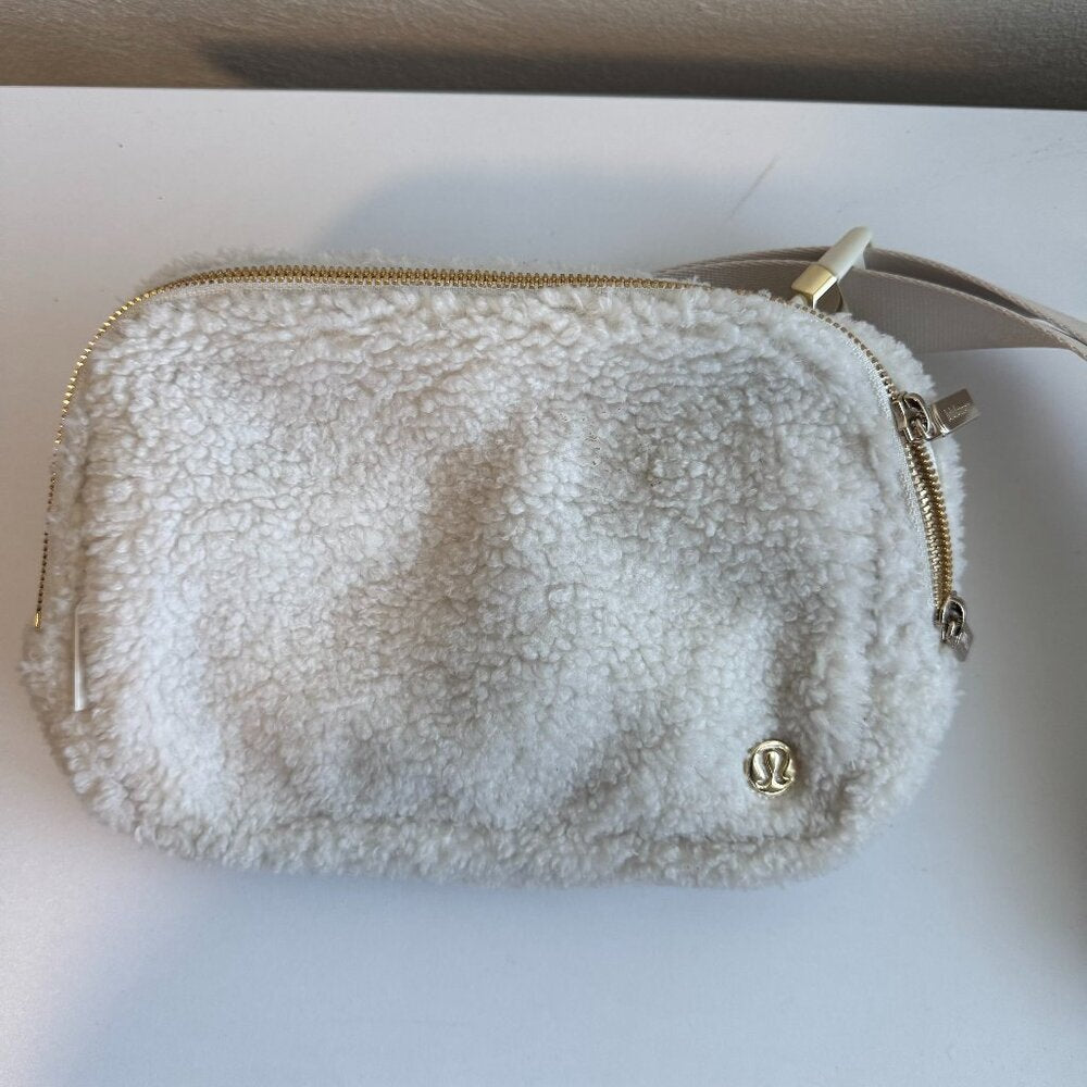 Lululemon White Fleece Belt Bag Sherpa Crossbody